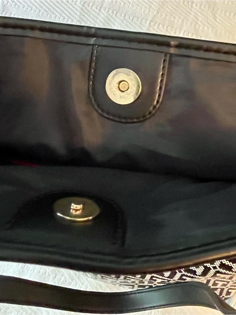 Tommy Hilfiger Black & White Logo Print Shoulder Bag Tote with Wristlet Vegan - Picture 12 of 12
